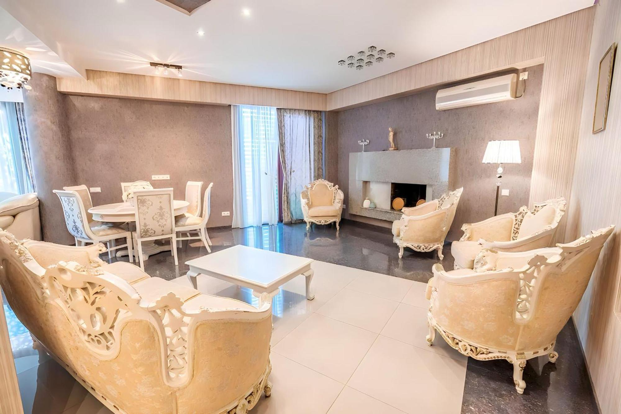 Cabernet Corner Appartement Tbilisi Buitenkant foto
